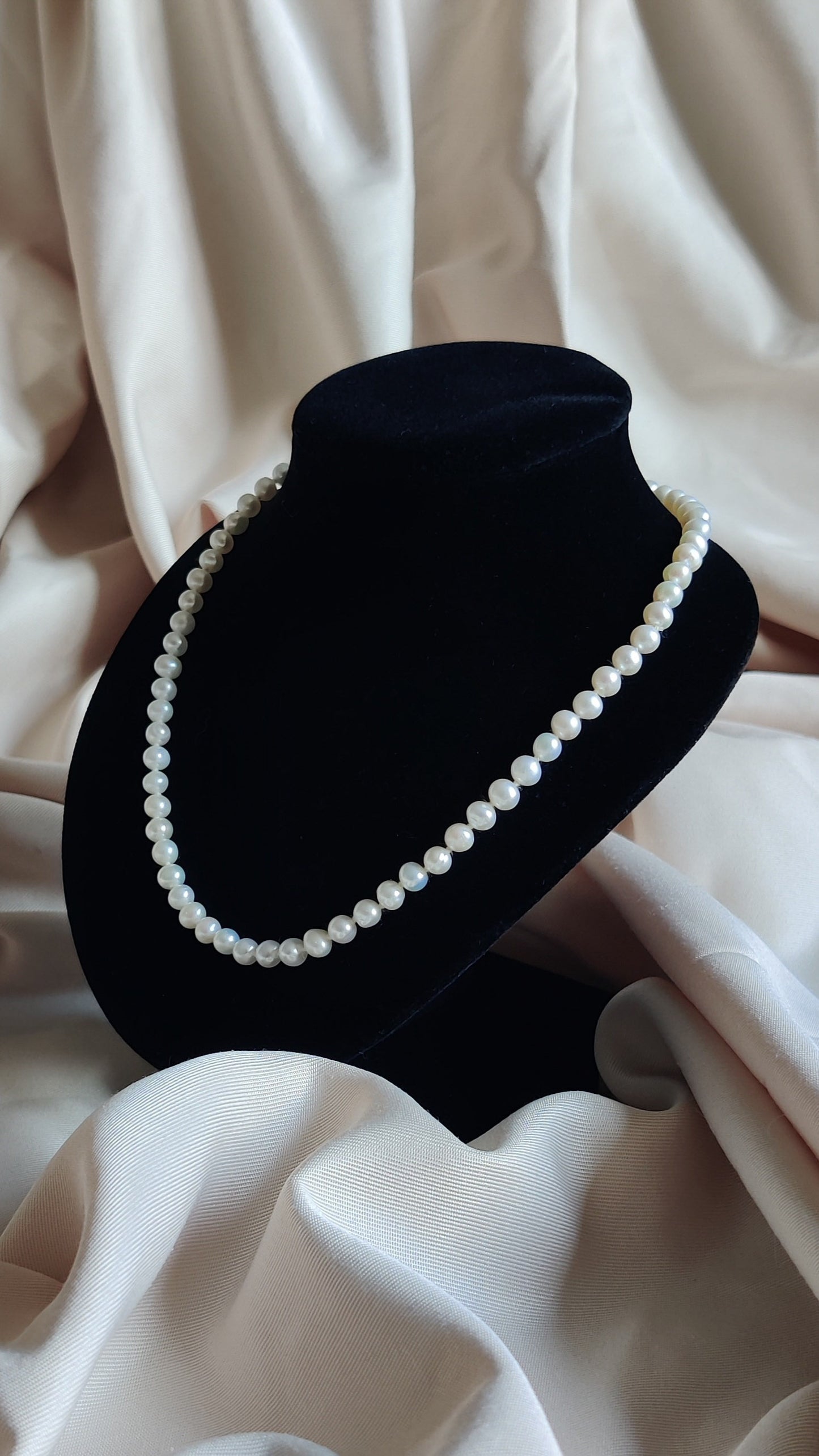 Collier en perles d’eau douce blanches