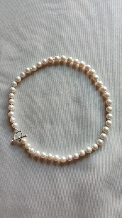 Collier en perles d’eau douce blanches