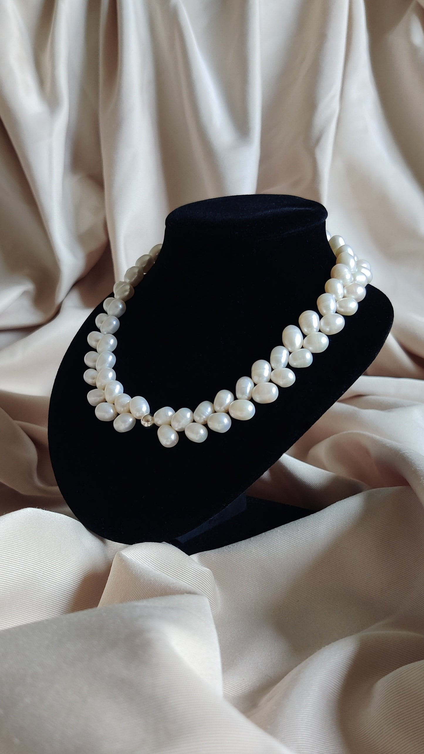 Collier en perles d’eau douce blanches